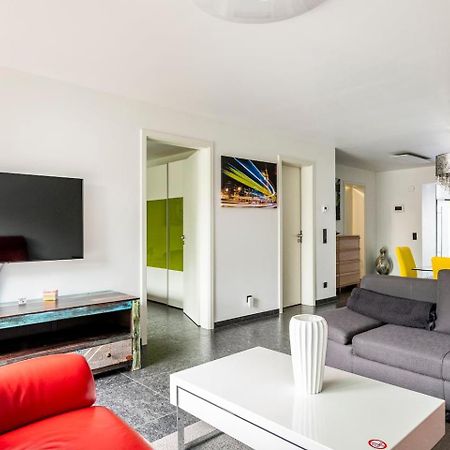 Wunderschoene Terrassenwohnung Mit Blick Ins Gruene! Meerbusch Esterno foto
