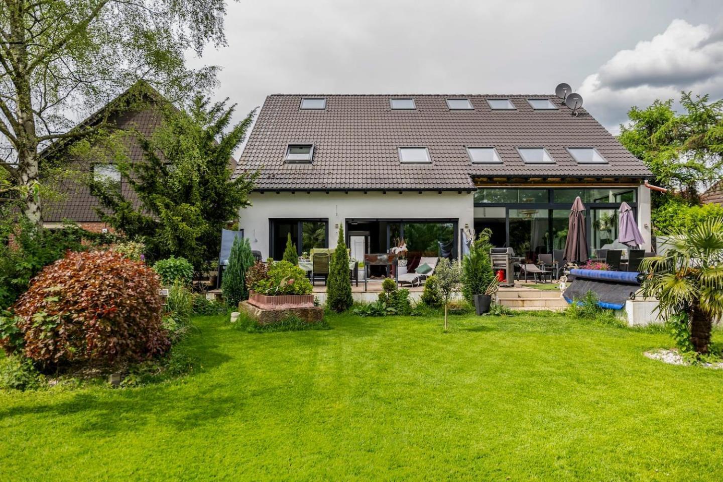 Wunderschoene Terrassenwohnung Mit Blick Ins Gruene! Meerbusch Esterno foto